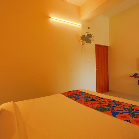 FabHotel GR Lake View Bangalore Exterior foto