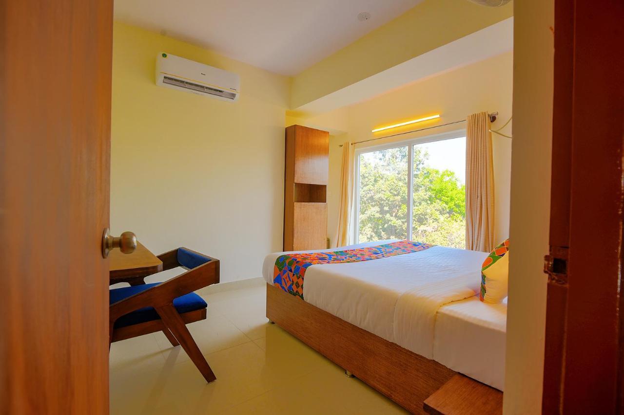 FabHotel GR Lake View Bangalore Exterior foto