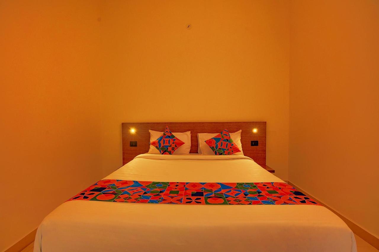 FabHotel GR Lake View Bangalore Exterior foto