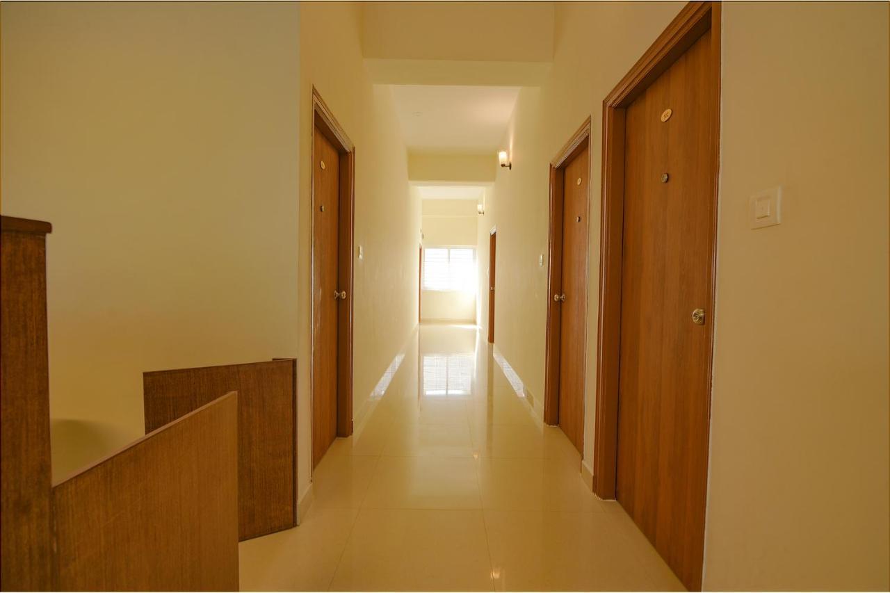 FabHotel GR Lake View Bangalore Exterior foto