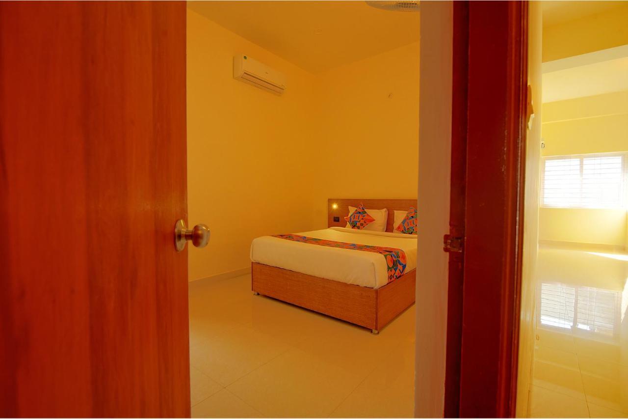 FabHotel GR Lake View Bangalore Exterior foto