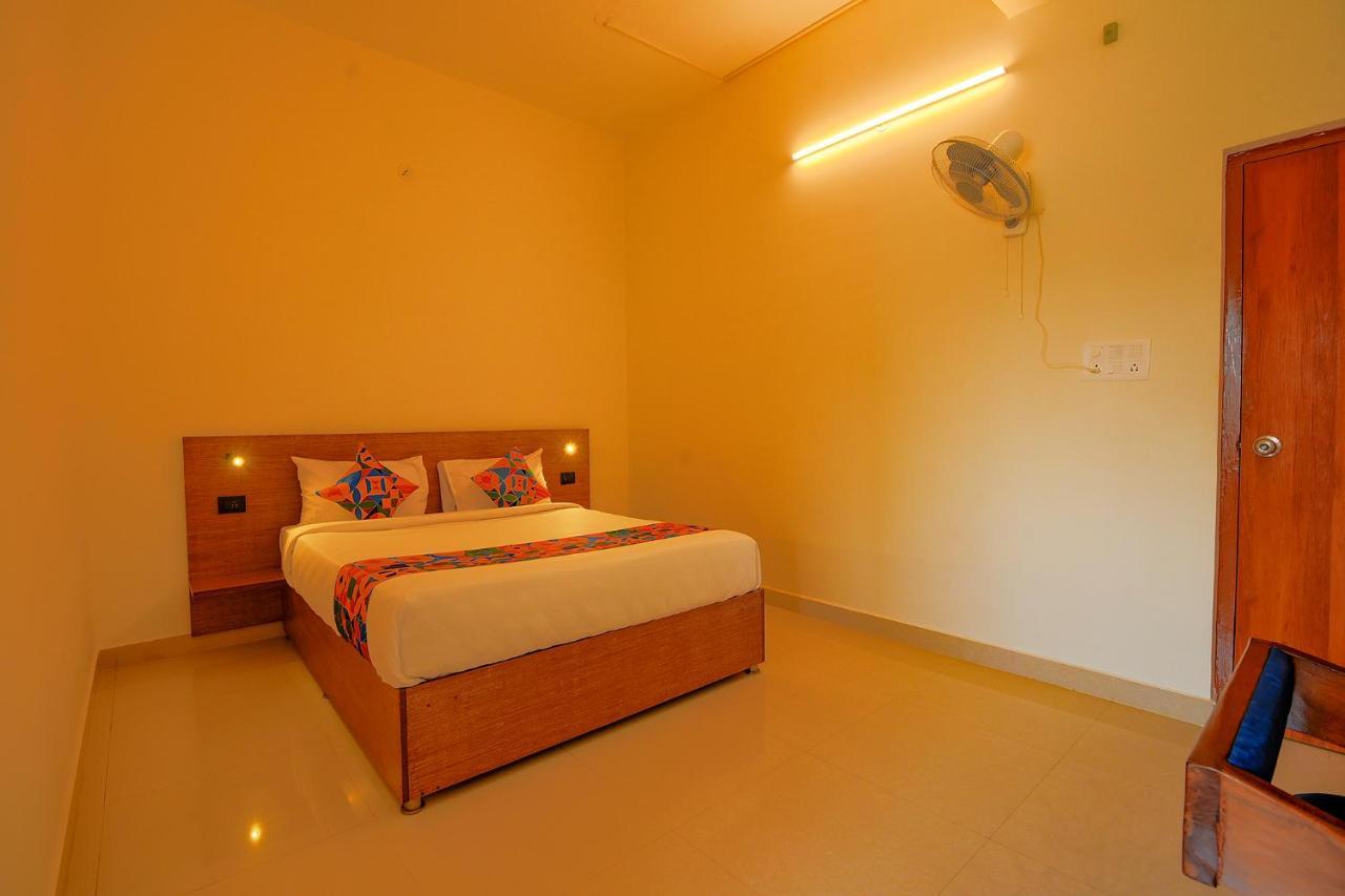 FabHotel GR Lake View Bangalore Exterior foto